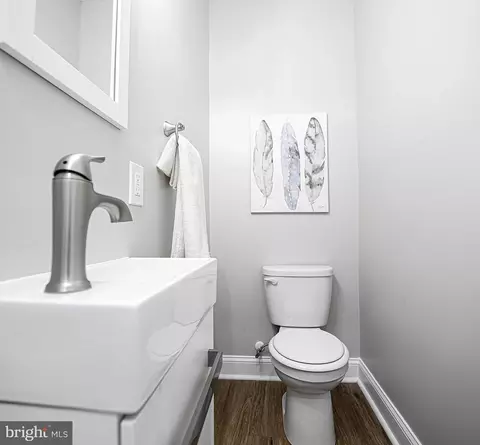 2929 Mcelderry St, Baltimore, MD 21205 photo 8