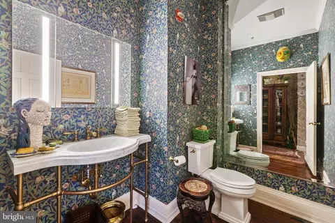 4 E Madison St, Baltimore, MD 21202 photo 26
