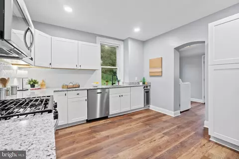 724 E 43rd St, Baltimore, MD 21212 photo 5