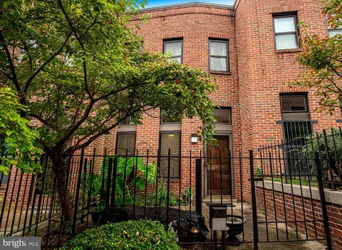 936 Stubblefield Ln, Baltimore, MD 21202