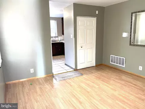 512 Mcmechen St, Baltimore, MD 21217 photo 3