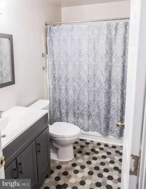 23 12 Cobber Ln, Baltimore, MD 21229 photo 38