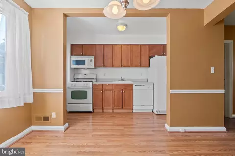 6823 Conley St, Baltimore, MD 21224 photo 5