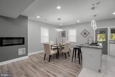 5500 Lothian Rd, Baltimore, MD 21212 photo 4