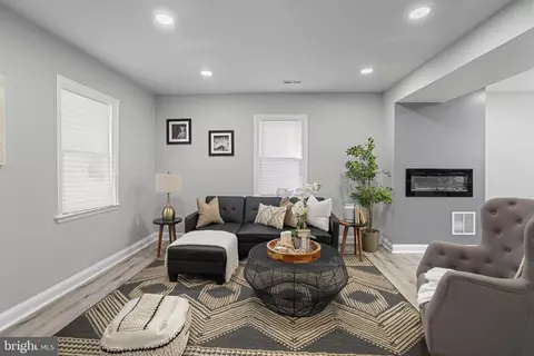 5500 Lothian Rd, Baltimore, MD 21212 photo 3