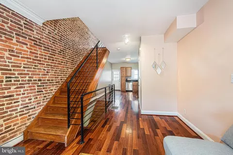 425 S Robinson St, Baltimore, MD 21224 photo 4