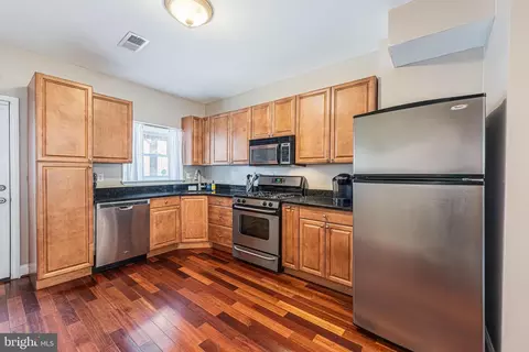 425 S Robinson St, Baltimore, MD 21224 photo 8