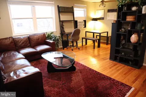 4407 Falls Bridge Dr #E, Baltimore, MD 21211 photo 9