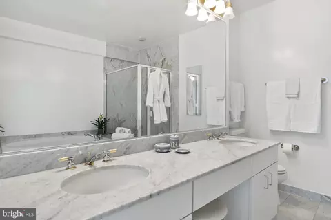100 Harborview Dr #2202, Baltimore, MD 21230 photo 26