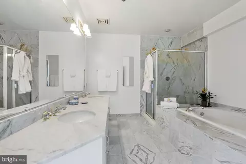 100 Harborview Dr #2202, Baltimore, MD 21230 photo 27