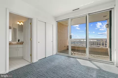 100 Harborview Dr #2202, Baltimore, MD 21230 photo 19