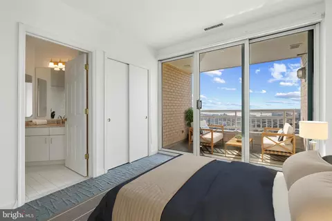 100 Harborview Dr #2202, Baltimore, MD 21230 photo 17