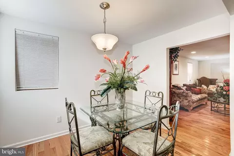 Dining - 3619 Brehms Ln, Baltimore, MD 21213 photo 3 of 3