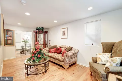 Living - 3619 Brehms Ln, Baltimore, MD 21213 photo 1 of 1