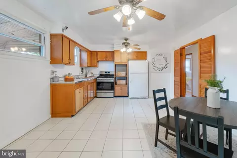 4405 Springwood Ave, Baltimore, MD 21206 photo 8
