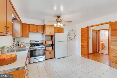 4405 Springwood Ave, Baltimore, MD 21206 photo 11