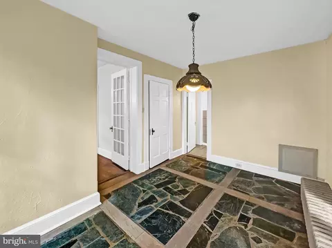 707 Dryden Dr, Baltimore, MD 21229 photo 15