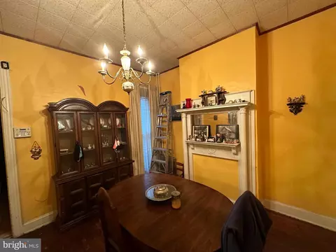 1821 N Mount St, Baltimore, MD 21217 photo 6