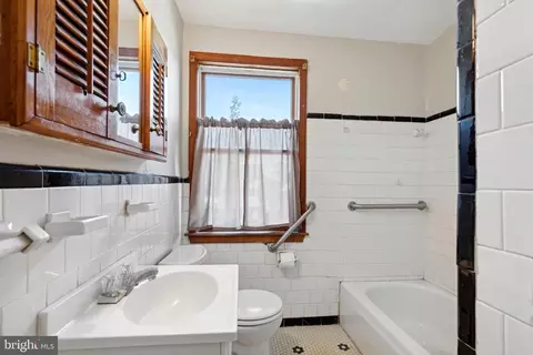 313 Charter Oak Ave, Baltimore, MD 21212 photo 34