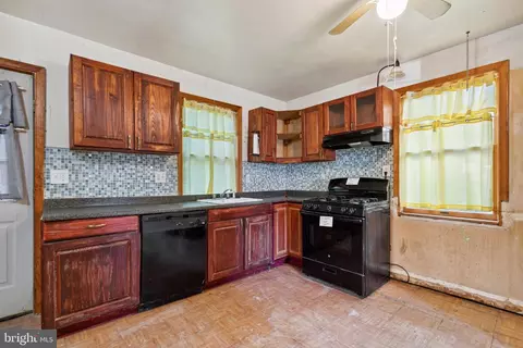 313 Charter Oak Ave, Baltimore, MD 21212 photo 18