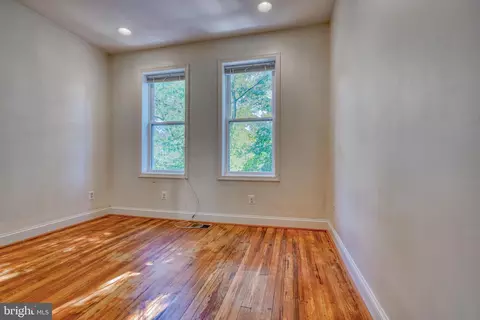 529 E 38th St, Baltimore, MD 21218 photo 16