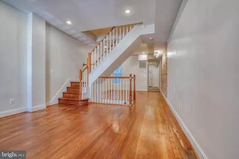 529 E 38th St, Baltimore, MD 21218
