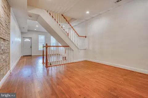 529 E 38th St, Baltimore, MD 21218 photo 10