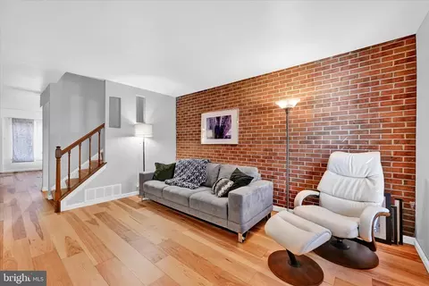 124 N Wolfe St, Baltimore, MD 21231 photo 3