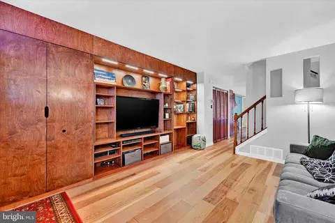124 N Wolfe St, Baltimore, MD 21231 photo 4