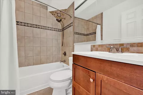 124 N Wolfe St, Baltimore, MD 21231 photo 13