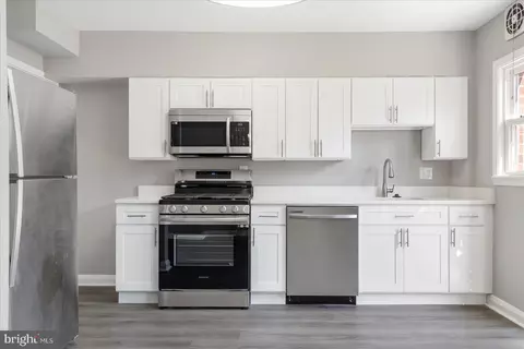 653 Brisbane Rd, Baltimore, MD 21229 photo 5