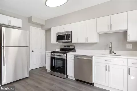 653 Brisbane Rd, Baltimore, MD 21229 photo 6