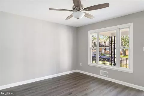 653 Brisbane Rd, Baltimore, MD 21229 photo 14