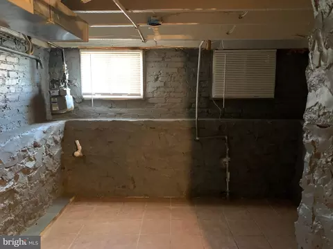 2113 Baker St, Baltimore, MD 21217 photo 14