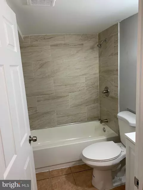 2113 Baker St, Baltimore, MD 21217 photo 13