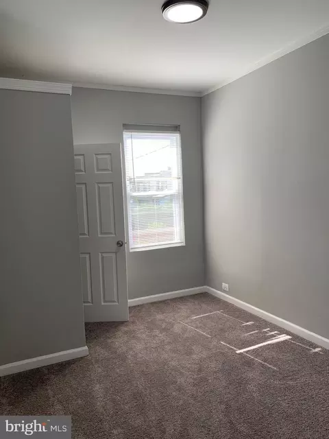 2113 Baker St, Baltimore, MD 21217 photo 8