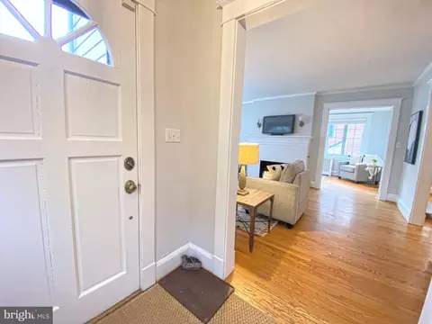 306 Saint Dunstans Rd, Baltimore, MD 21212 photo 5