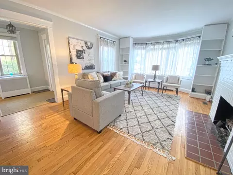 306 Saint Dunstans Rd, Baltimore, MD 21212 photo 6