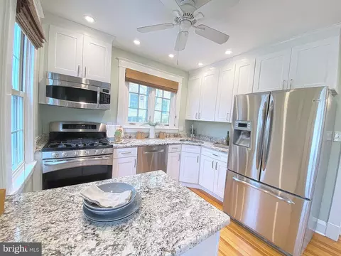 306 Saint Dunstans Rd, Baltimore, MD 21212 photo 20