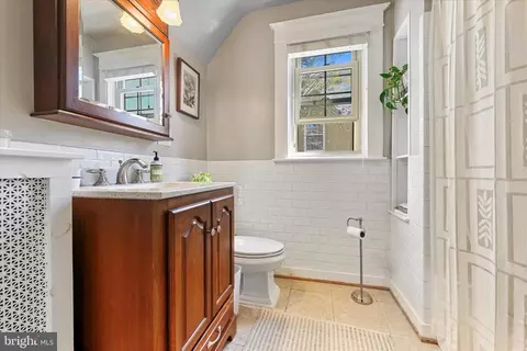 306 Saint Dunstans Rd, Baltimore, MD 21212 photo 25