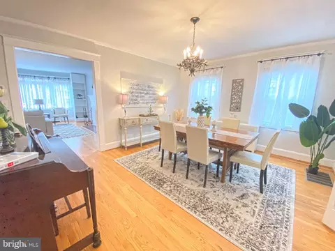 306 Saint Dunstans Rd, Baltimore, MD 21212 photo 18