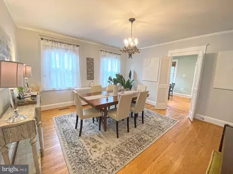 306 Saint Dunstans Rd, Baltimore, MD 21212 photo 17