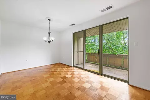 3 Hamill Rd #3F, Baltimore, MD 21210 photo 9
