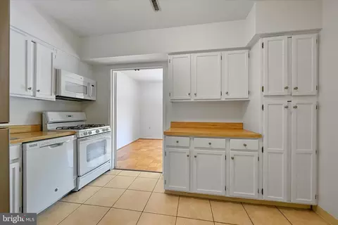 3 Hamill Rd #3F, Baltimore, MD 21210 photo 4