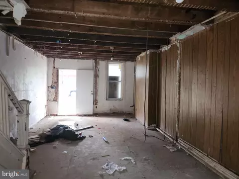 614 Bartlett Ave, Baltimore, MD 21218 photo 4