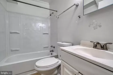 322 N Paca St, Baltimore, MD 21201 photo 29