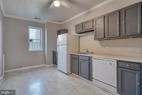 322 N Paca St, Baltimore, MD 21201 photo 32