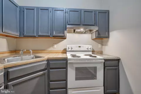 322 N Paca St, Baltimore, MD 21201 photo 9