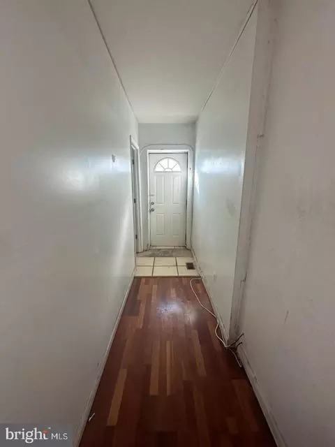 Entry Way - 103 S Monroe St, Baltimore, MD 21223 photo 1 of 3