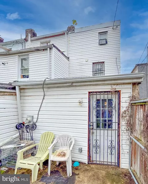Exterior - 103 S Monroe St, Baltimore, MD 21223 photo 2 of 3
